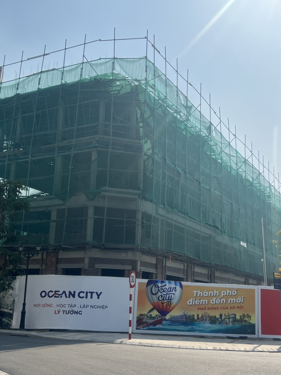 Construction work at ocean park 3 Hung Yen